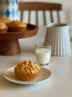 Muffins med morot och jordnöt