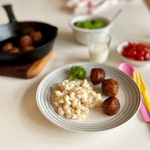 Stuvade makaroner med tillbehör