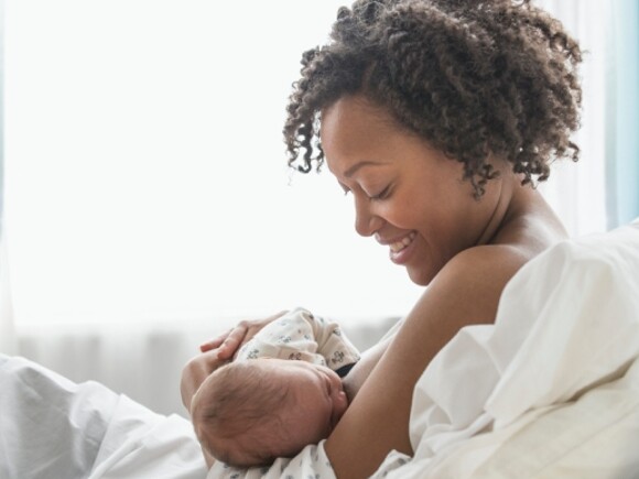 Fördelar med hud mot hud kontakt med bebis