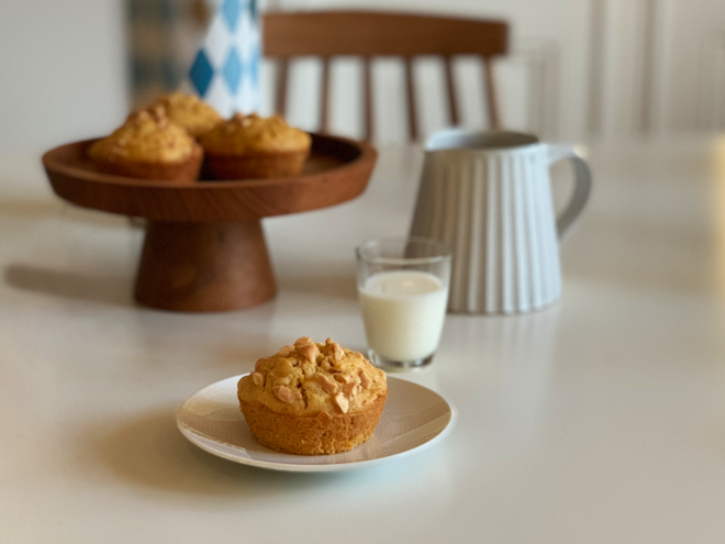 Muffins med morot och jordnöt